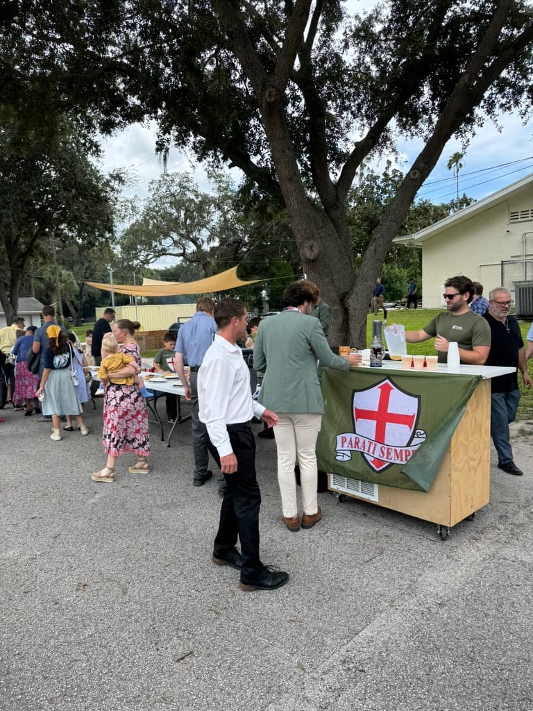 Fathers serving drinks at the Parati Semper bar at BBB